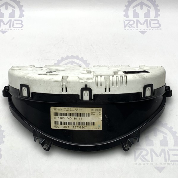 A1635403011 Приборная панель со спидометром на Mercedes M-Class W163 A1635403011 Приборная панель со спидометром на Mercedes M-Class W163