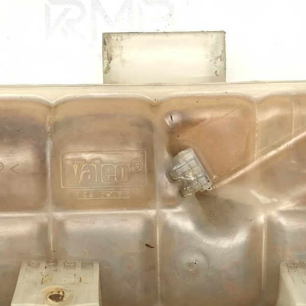 A1635000349 Расширительный бачок системы охлаждения на Mercedes M-Class W163 A1635000349 Расширительный бачок системы охлаждения на Mercedes M-Class W163