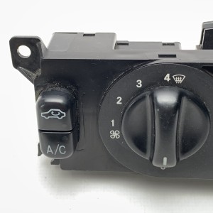 A1638300185 Блок управления климат-контролем С ДЕФЕКТОМ на Mercedes M-Class W163