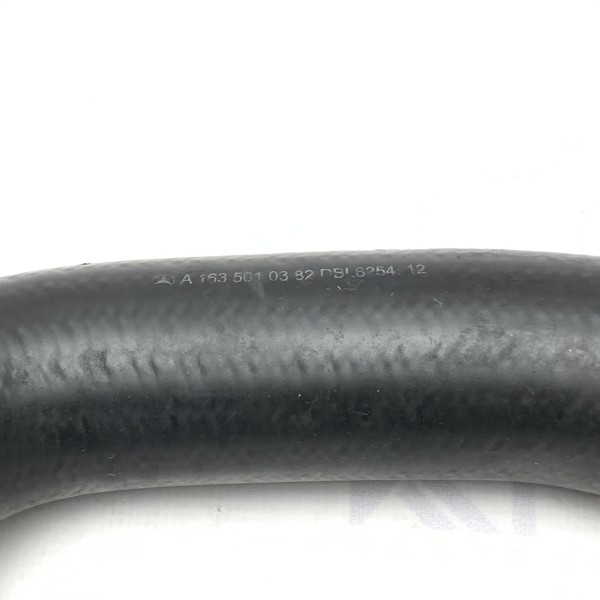 A1635010382 Верхний патрубок системы охлаждения на Mercedes ML270 CDI W163 A1635010382 Верхний патрубок системы охлаждения на Mercedes ML270 CDI W163