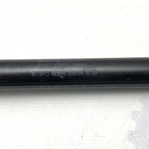 A2208800320 Амортизатор капота на Mercedes S-Class W220 A2208800320 Амортизатор капота на Mercedes S-Class W220