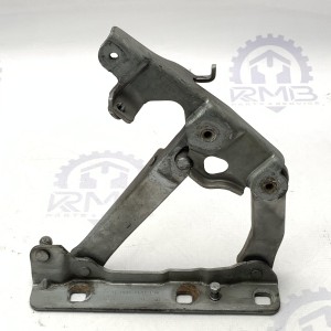 A2118800128 Петля капота, левая на Mercedes E-Class W211