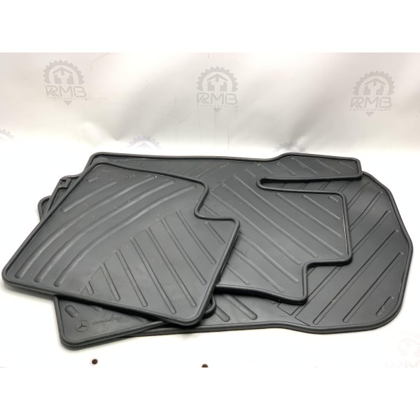 B66680260 Комплект резиновых ковриков для салона на Mercedes ML W164 / GL X164 B66680260 Комплект резиновых ковриков для салона на Mercedes ML W164 / GL X164