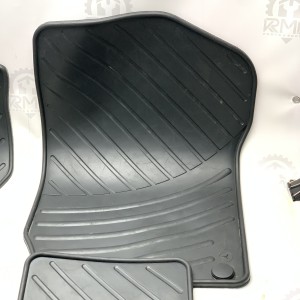 B66680260 Комплект резиновых ковриков для салона на Mercedes ML W164 / GL X164