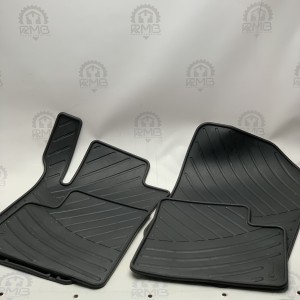 B66680260 Комплект резиновых ковриков для салона на Mercedes ML W164 / GL X164