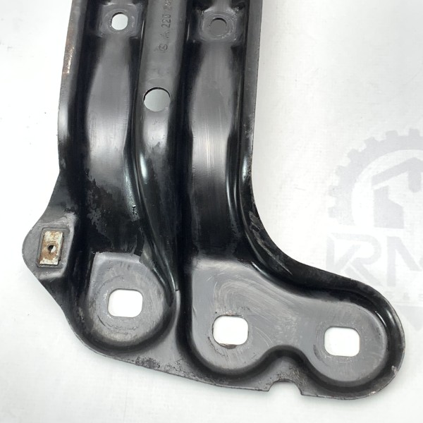 A2202420101 Крепежная балка коробки АКПП на Mercedes S-Class W220 A2202420101 Крепежная балка коробки АКПП на Mercedes S-Class W220