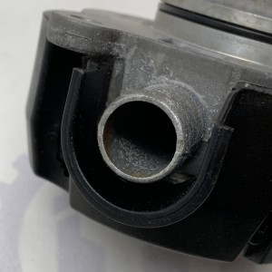 A6460100667 Крышка сапуна системы вентиляции картерных газов на Mercedes C W203 / CLC CL203 / E W211  2.2 CDI OM646