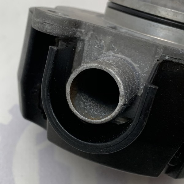 A6460100667 Crankcase ventilation breather cap for Mercedes C W203 / CLC CL203 / E W211 2.2 CDI OM646 A6460100667 Crankcase ventilation breather cap for Mercedes C W203 / CLC CL203 / E W211 2.2 CDI OM646