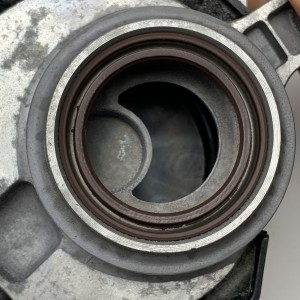 A6460100667 Крышка сапуна системы вентиляции картерных газов на Mercedes C W203 / CLC CL203 / E W211  2.2 CDI OM646