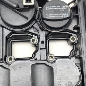 A2710101030 Valve Cover for Mercedes 1.8 Kompressor M271 C W203 / C W204 / CLK W209 / E W211 SLK R171