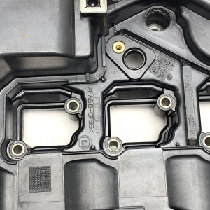 A2710101030 Valve Cover for Mercedes 1.8 Kompressor M271 C W203 / C W204 / CLK W209 / E W211 SLK R171