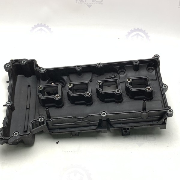A2710101030 Крышка клапанов на Mercedes 1.8 Kompressor M271 C W203 / C W204 / CLK W209 / E W211 SLK R171