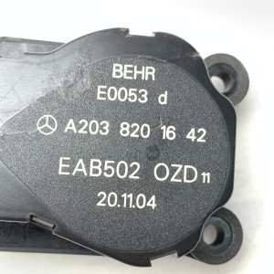 A2038201642 Привод заслонки печки на Mercedes C W203 / CLK W209 / E W211 / CLS W219 / ML W163
