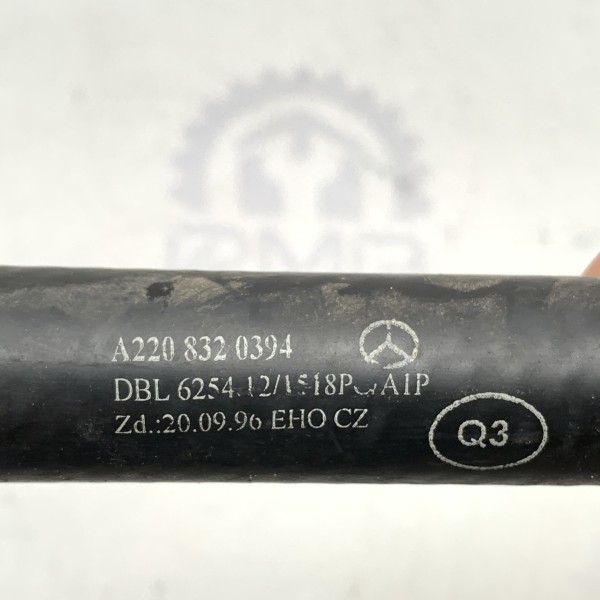 A2208320394 Патрубок системы охлаждения на Mercedes W 220 S-Class 3.2