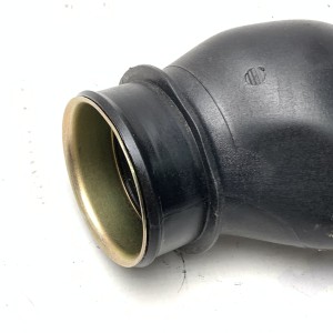 A2710901437 Патрубок воздухозаборника на Mercedes 1.8 Kompressor M271 C W203 / C W204 / CLK W209 / E W211 / SLK R171 / CLC CL203