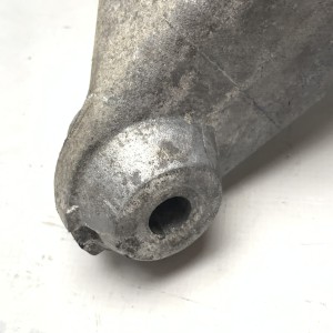 A2712230904 Кронштейн опоры двигателя, левый на Mercedes 1.8 Kompressor M271 C W203 / C W204 / CLK W209 / E W211