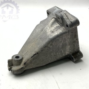 A2712230904 Кронштейн опоры двигателя, левый на Mercedes 1.8 Kompressor M271 C W203 / C W204 / CLK W209 / E W211