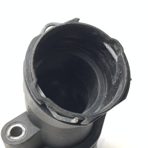 A2712001256 Патрубок системы охлаждения на Mercedes 1.8 Kompressor M271 C W203 / C W204 / CLK W209 / E W211 / SLK R171 / CLC CL203