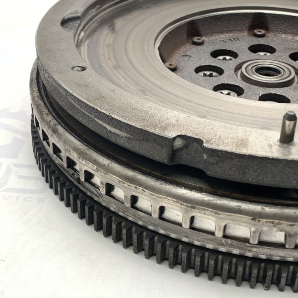 Демпфер маховика Sachs 2.2 CDI OM651 на Mercedes Sprinter W 906 Демпфер маховика Sachs 2.2 CDI OM651 на Mercedes Sprinter W 906