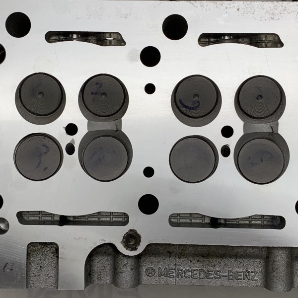 A6110105020 Головка блока цилиндров (ГБЦ) на Mercedes Sprinter  W903 / W 906, C W203 / E W211  2.2 CDI OM611 ОМ646