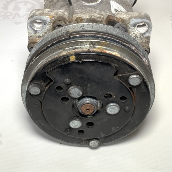 1E39065G01 Компресор холодильної установки Thermo King 12V 1E39065G01 Компресор холодильної установки Thermo King 12V