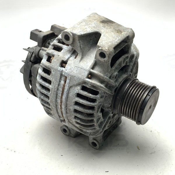 Генератор Bosch 1.8 Kompressor на Мерседес C-Class W203 / CLK C209 / SLK R171 Генератор Bosch 1.8 Kompressor на Мерседес C-Class W203 / CLK C209 / SLK R171