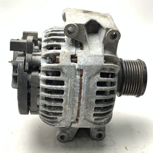 Генератор Bosch 1.8 Kompressor на Мерседес C-Class W203 / CLK C209 / SLK R171 Генератор Bosch 1.8 Kompressor на Мерседес C-Class W203 / CLK C209 / SLK R171