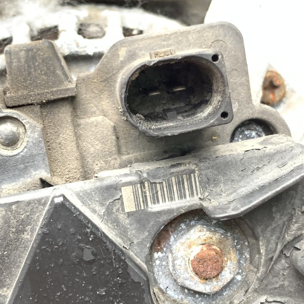 Генератор Bosch 1.8 Kompressor на Мерседес C-Class W203 / CLK C209 / SLK R171 Генератор Bosch 1.8 Kompressor на Мерседес C-Class W203 / CLK C209 / SLK R171