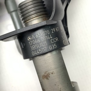 A6510702987 Bosch fuel injector for Mercedes 2.1 CDI OM651 C W204 / C W205 / E W212 / E W213 / GLK X204 / ML W166 / GLE W166