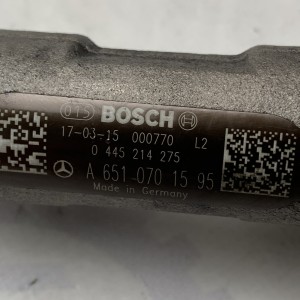 A0000705746 Fuel rail assembly with pressure sensor and Bosch 2.1 CDI OM651 injector for Mercedes W204 / W205 / W212 / W213 / ML W166 / GLE W166
