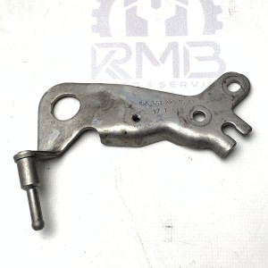A6512231641 Вушко підйому двигуна на Мерседес 2.1 CDI OM651 W204 / W212 / W207 / X204 / W166