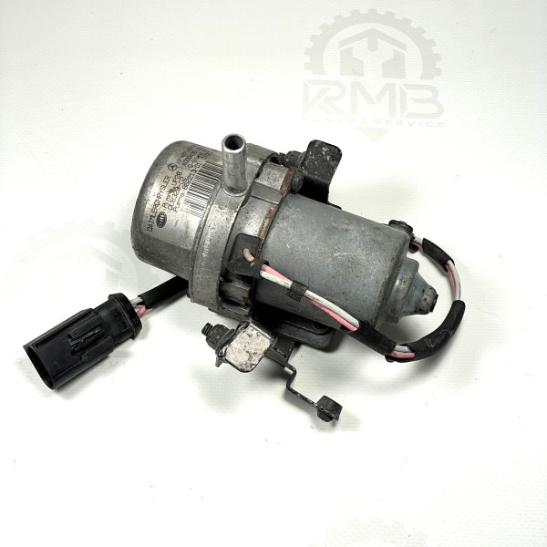 A0004351301 Вакуумный насос усилителя тормозов Bosch UP28 на Mercedes 2.0 бензин M111 / W203 / W208 / W 211
