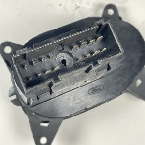 YC1T13A024DB Переключатель фар 04052831 на Ford 2.0 2.4 Transit