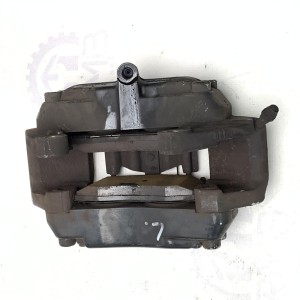 A0024202383 Передний левый тормозной суппорт Brembo на Mercedes S320 3.2 CDI S-Class W220