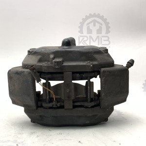 A0024202483 Передний правый тормозной суппорт Brembo на Mercedes W 220 S-Class S320 3.2 CDI