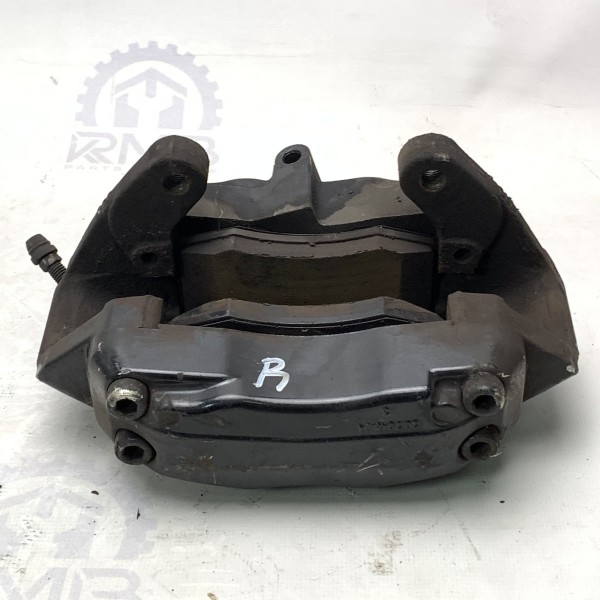 A0024202483 Передний правый тормозной суппорт Brembo на Mercedes W 220 S-Class S320 3.2 CDI A0024202483 Передний правый тормозной суппорт Brembo на Mercedes W 220 S-Class S320 3.2 CDI