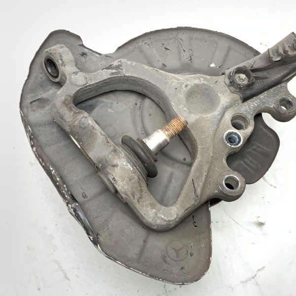 A2203303820 Цапфа поворотного кулака, передняя правая на Mercedes W 220 S-Class C-Class W215 A2203303820 Цапфа поворотного кулака, передняя правая на Mercedes W 220 S-Class C-Class W215