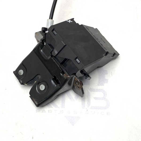 A1717500085 A1717500185 Замок крышки багажника на Mercedes W211 E-Class / W203 C-Clas / C209 CLK A1717500085 A1717500185 Замок крышки багажника на Mercedes W211 E-Class / W203 C-Clas / C209 CLK
