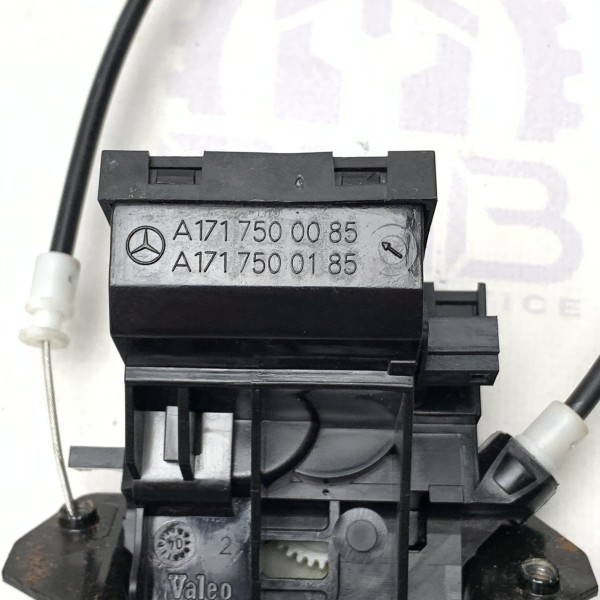 A1717500085 A1717500185 Замок крышки багажника на Mercedes W211 E-Class / W203 C-Clas / C209 CLK A1717500085 A1717500185 Замок крышки багажника на Mercedes W211 E-Class / W203 C-Clas / C209 CLK