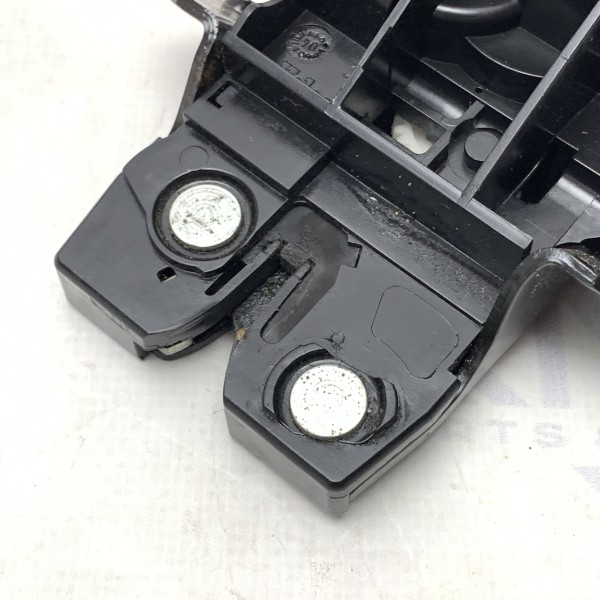 A1717500085 A1717500185 Замок крышки багажника на Mercedes W211 E-Class / W203 C-Clas / C209 CLK A1717500085 A1717500185 Замок крышки багажника на Mercedes W211 E-Class / W203 C-Clas / C209 CLK