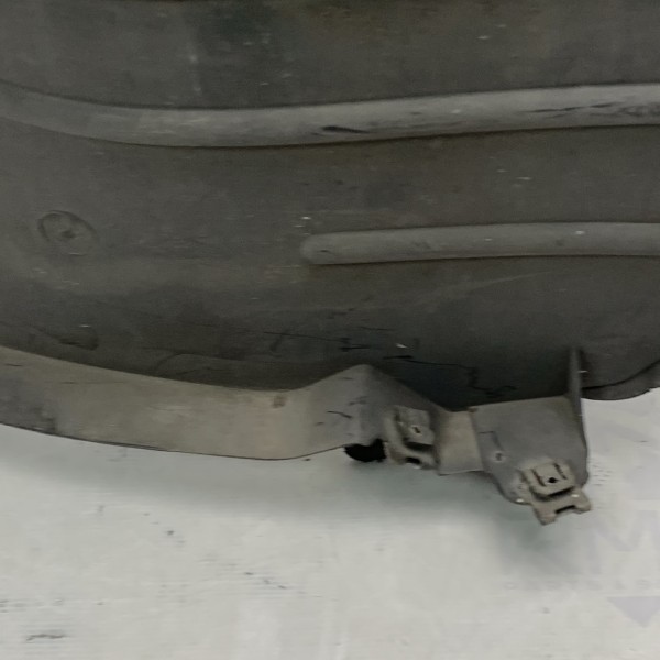 A2206980530 Передний левый подкрылок на Mercedes W 220 S-Class 3.2 CDI 3.7 4.0 CDI 4.3 5.0 5.8 A2206980530 Передний левый подкрылок на Mercedes W 220 S-Class 3.2 CDI 3.7 4.0 CDI 4.3 5.0 5.8