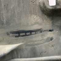 A2206980530 Передний левый подкрылок на Mercedes W 220 S-Class 3.2 CDI 3.7 4.0 CDI 4.3 5.0 5.8