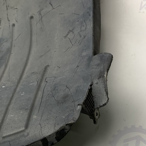 A2206980530 Передний левый подкрылок на Mercedes W 220 S-Class 3.2 CDI 3.7 4.0 CDI 4.3 5.0 5.8 A2206980530 Передний левый подкрылок на Mercedes W 220 S-Class 3.2 CDI 3.7 4.0 CDI 4.3 5.0 5.8