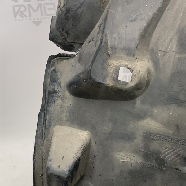 A2206981430 Передний правый подкрылок на Mercedes W 220 S-Class 3.2 CDI 3.7 4.0 CDI 4.3 5.0 5.5 5.8 A2206981430 Передний правый подкрылок на Mercedes W 220 S-Class 3.2 CDI 3.7 4.0 CDI 4.3 5.0 5.5 5.8