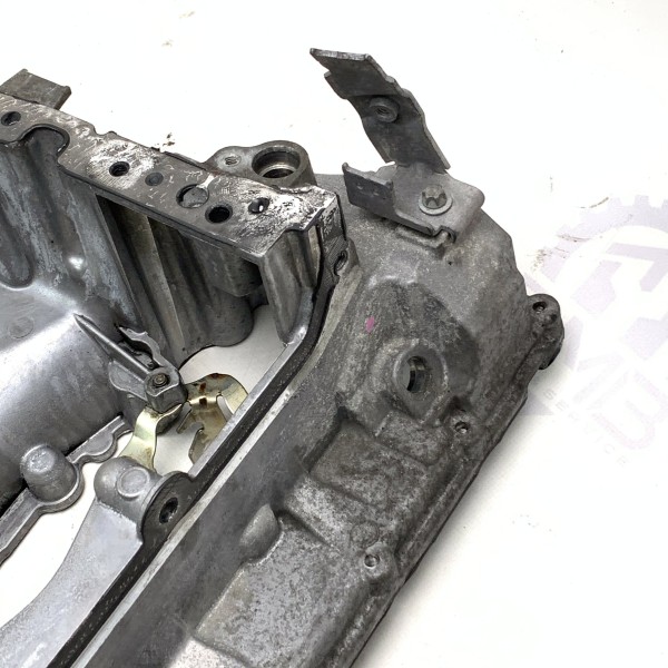 A6510140502 Масляный поддон картера двигателя, верхняя часть на Mercedes ML W166 GLE W166 2.1 CDI 2.2 CDI OM651 A6510140502 Масляный поддон картера двигателя, верхняя часть на Mercedes ML W166 GLE W166 2.1 CDI 2.2 CDI OM651