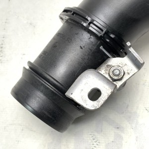 A6510900942 Патрубок воздухозаборника на Mercedes OM651 2.1 CDI 2.2 CDI M-Class ML W166 GLE W166