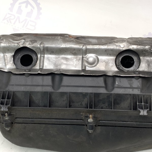 A6120900301 Корпус воздушного фильтра на Mercedes ML-class W163 / C-Class W203 / CLK W209 OM612 2.7 CDI A6120900301 Корпус воздушного фильтра на Mercedes ML-class W163 / C-Class W203 / CLK W209 OM612 2.7 CDI
