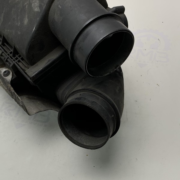A6130900601 Корпус воздушного фильтра на Mercedes W 220 S-Class / E-Class W210 OM613 3.2 CDI A6130900601 Корпус воздушного фильтра на Mercedes W 220 S-Class / E-Class W210 OM613 3.2 CDI
