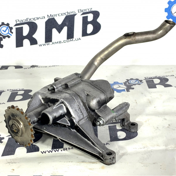 Масляный насос на Мерседес C-CLASS W203 CLK W209, W211, W639 2.2 cdi (2000-2009) A6461810047