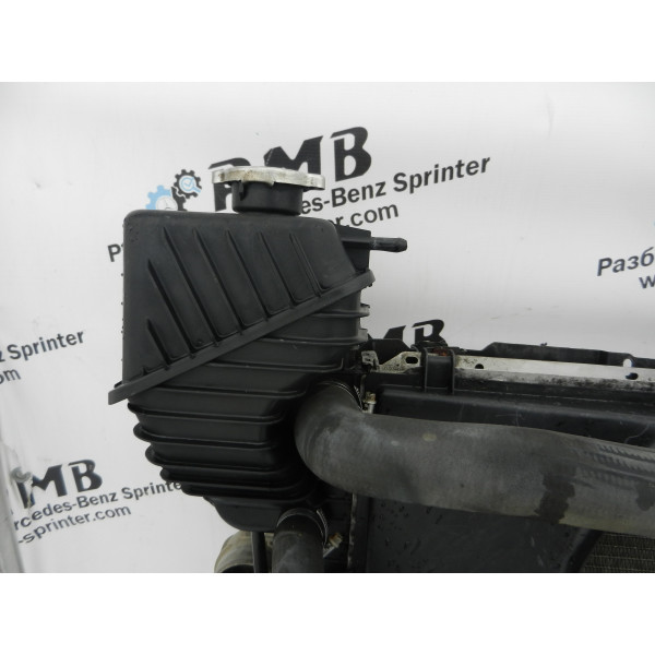 Радиаторы в сборе с диффузором на Mercedes Benz Sprinter 2,2/2.7 cdi (ОМ 611 — 612) A9015003500